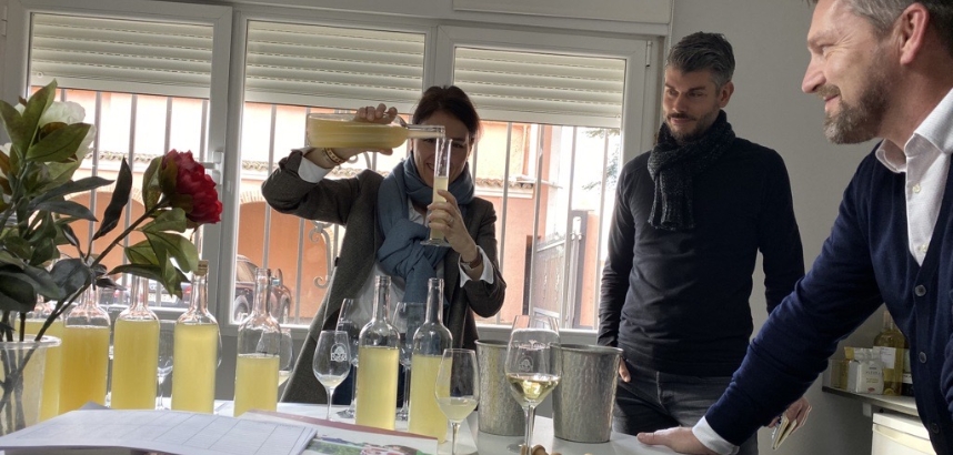 Das Team von Vinos verkostet den neuen Jahrgang!